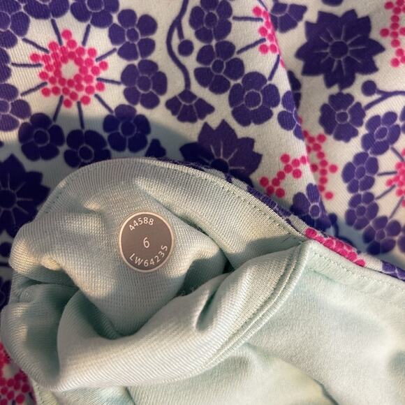 Lululemon Wunder Under Crop Twiggy Printed Light Purple Pink Size 6 - Picture 8 of 9